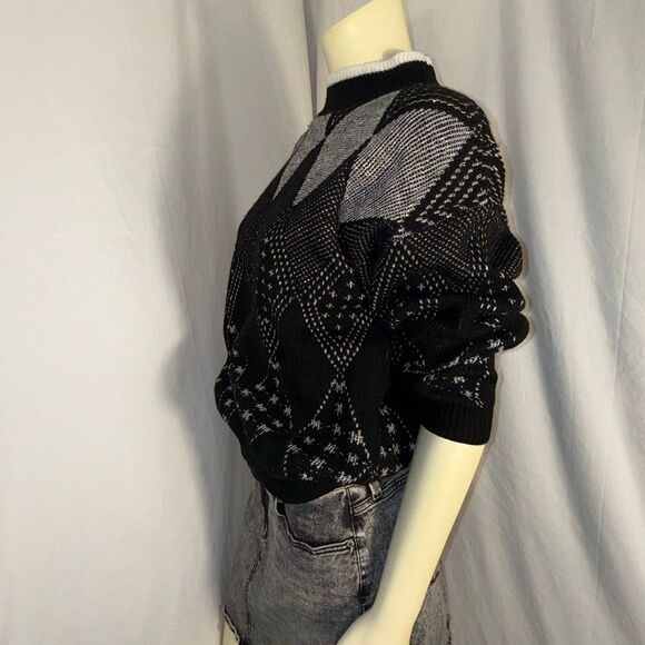 Vintage 1980s–1990s Black & Gray Argyle Knit Sweater - Picture 7 of 8